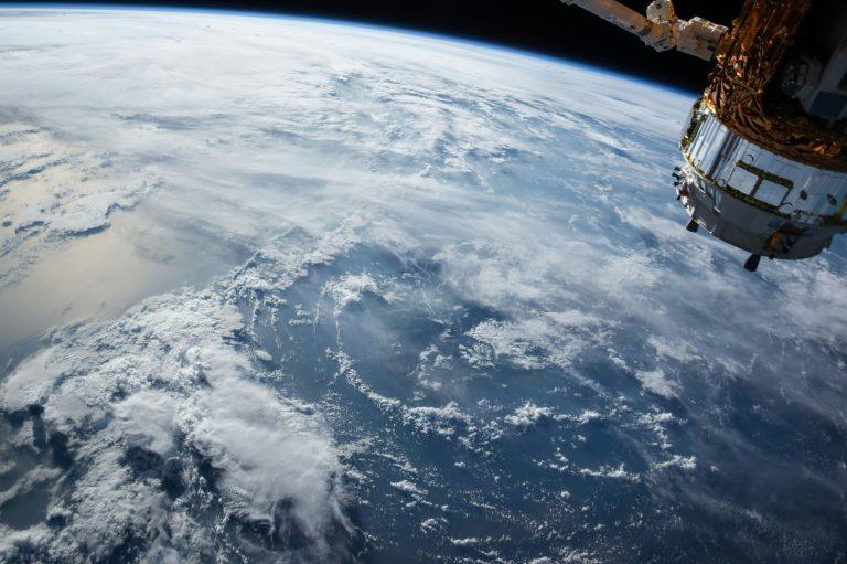 Data centers dans l&rsquo;espace : la course aux infrastructures orbitales