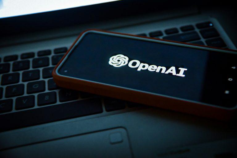 OpenAI en 2026 : GPT-5, Deep Research et la plateforme IA universelle
